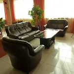 Jurki Dom מלון